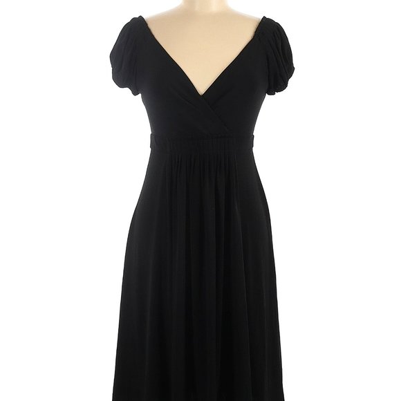 London Times Dresses & Skirts - LONDON TIMES size 6 off shoulder soft black dress in excellent condition